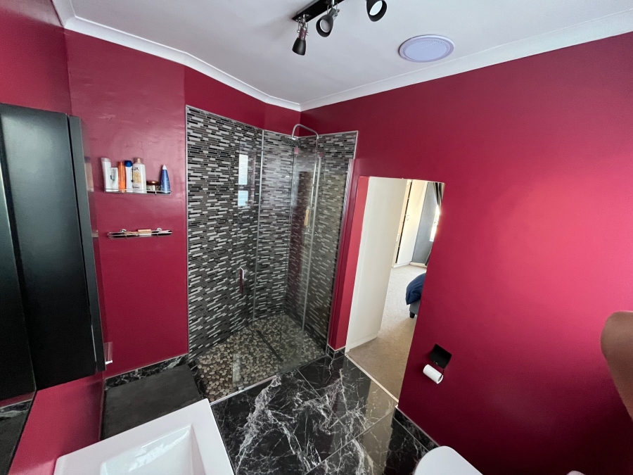 3 Bedroom Property for Sale in Summerstrand Eastern Cape